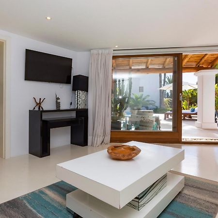 Villa Near Ibiza Town Sleeps 11 To 13 Guests Can Furnet エクステリア 写真
